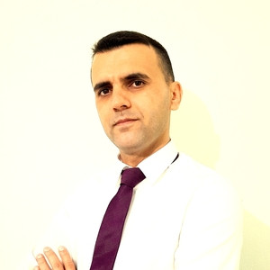 Ömer - Okul derslerine destek öğretmeni - Manisa