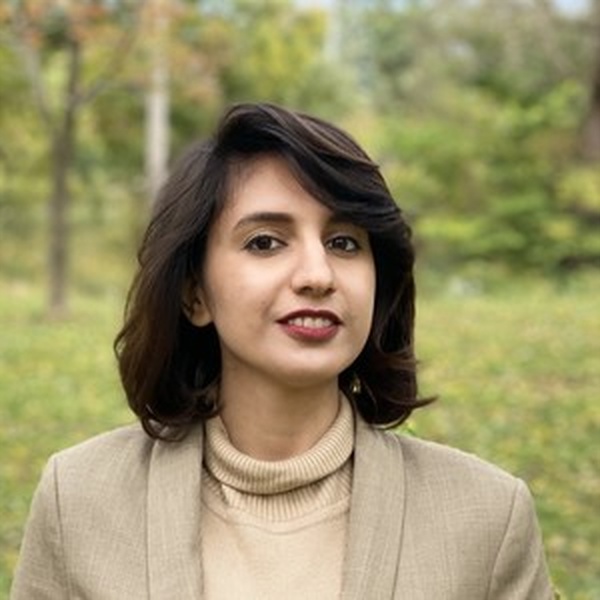 Niusha - Maths tutor - London
