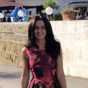 Claudia - Insegnante di ripetizioni - Napoli