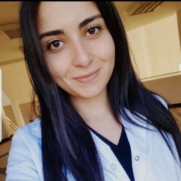 Yosr - Prof d'anglais - Viroflay