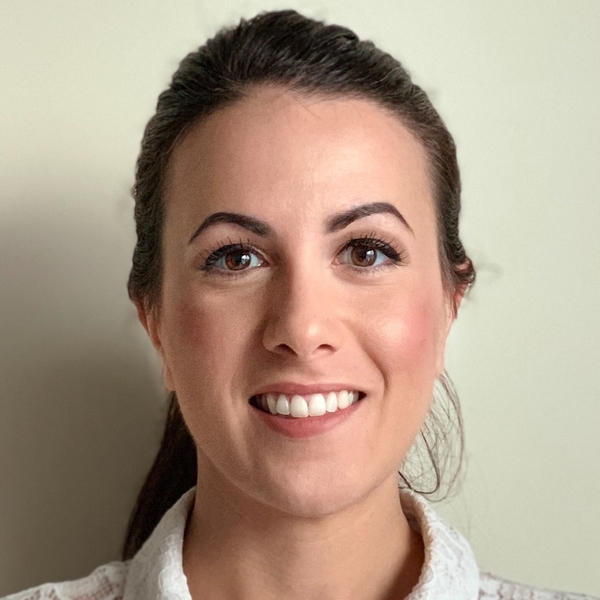 Angela Ida - Insegnante di aiuto tesi - Milano
