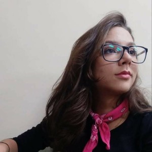 Camila - Professor de matemática - Bela Vista