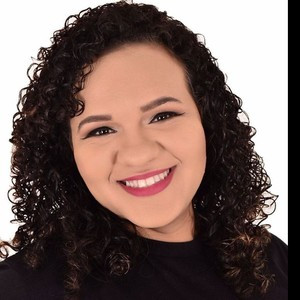Suzanna - Prof de redação - Recife