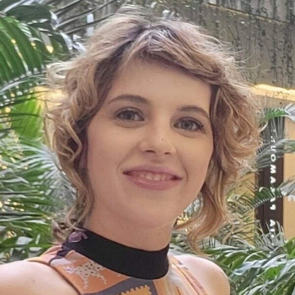 Yulia - Prof russo - São Paulo
