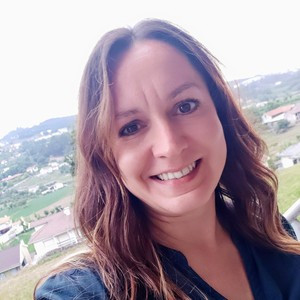 Bernadette - Professor de francês - Guimarães