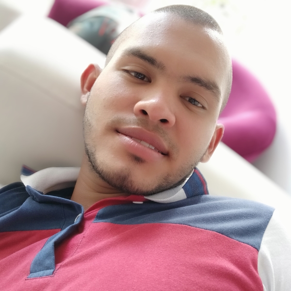 Jhan - Profesor de ingeniería - Turbo