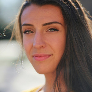 Samantha - Biology teacher - Los Angeles