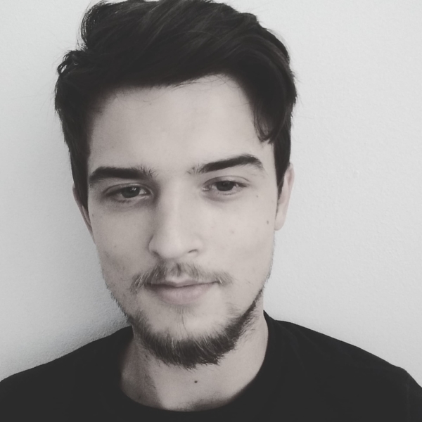 Pedro - Professor de inglês - conversação - Modelo