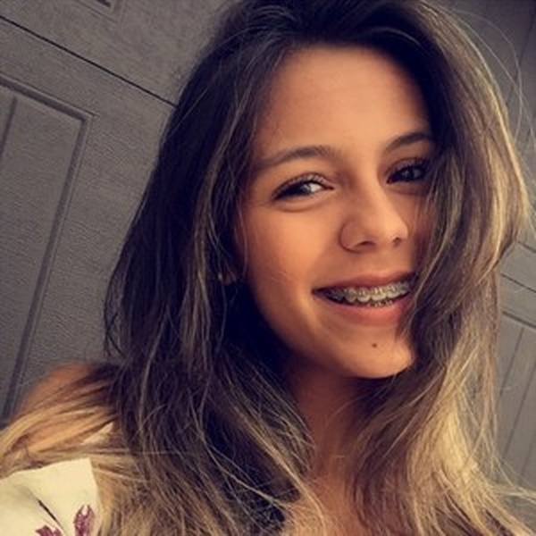 Anna - Professor de Biologia - Vitória