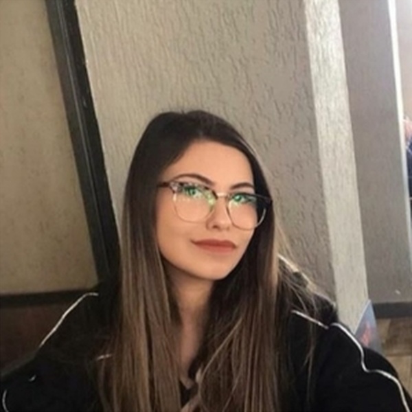 Damla - İngilizce öğretmeni - 
