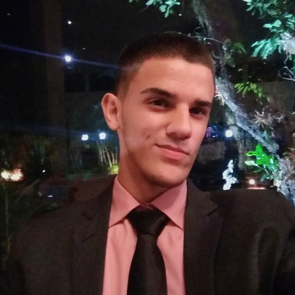 Guilherme - Prof de biologia - Centro