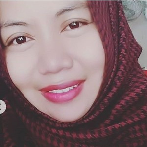 Uswatun - Guru bahasa inggris - Kecamatan Pakal