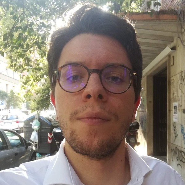 Luca - Insegnante di storia - geografia - Roma
