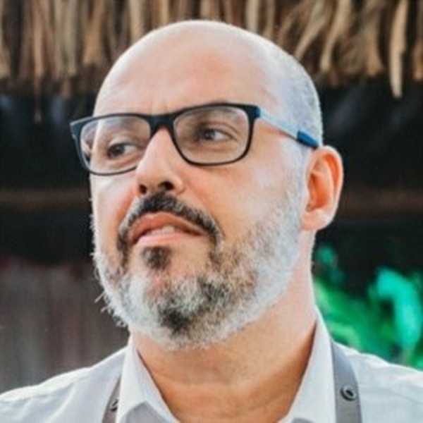 Januário - Professor de Biologia - Praia do Flamengo