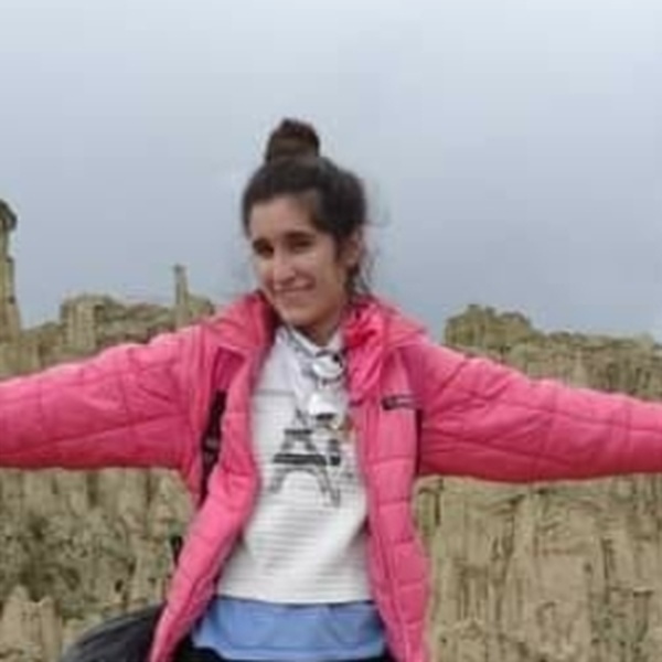 Paula - Profe de geografía e historia - Comuna 12