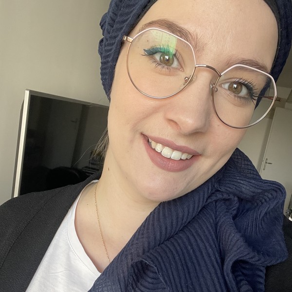 Perrine - Prof de travail social - La Madeleine