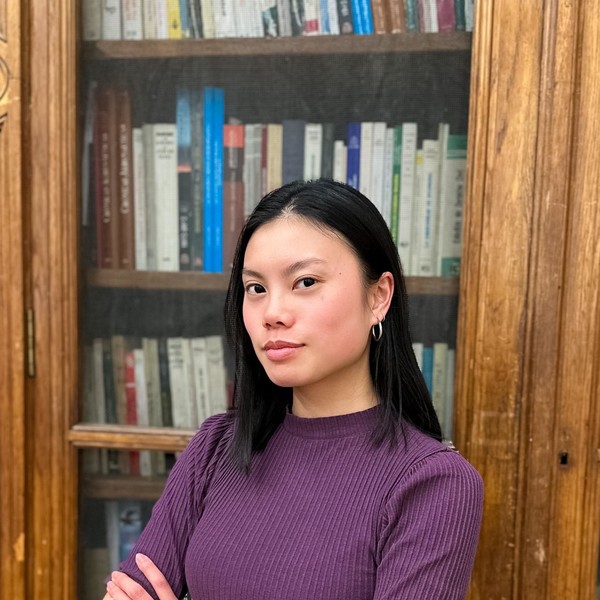 Ángela - Profesor de física - Madrid