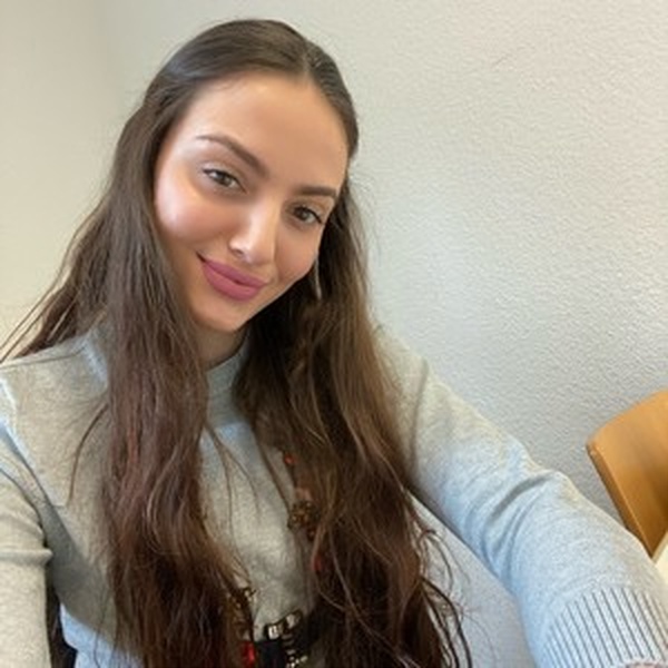 Paulina-Melora - Lehrkraft für Deutsch (mündlich) - Herrenberg