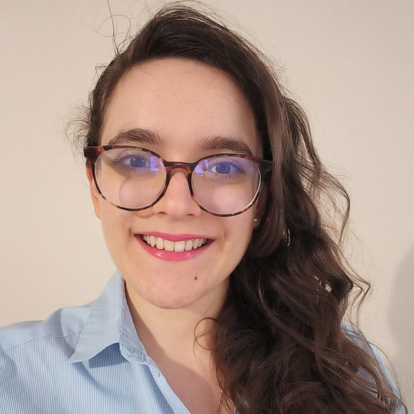 Amandine - Prof d'expression orale - français - Salon-de-Provence