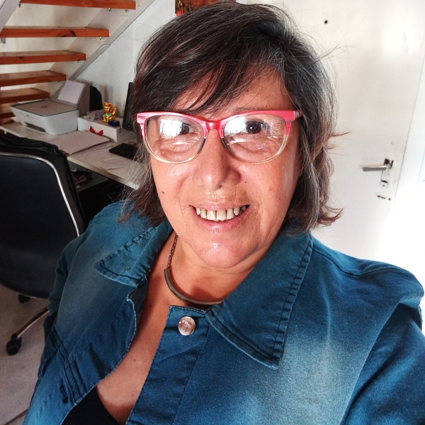 Miriam - Prof ayuda con los deberes - Juana Koslay