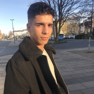 Adil - Lehrkraft für Mathematik - Wuppertal