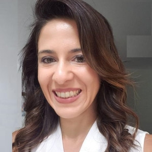 CLAUDIA - Prof de comunicação - 