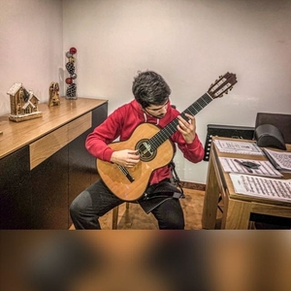 Tiago - Professor de viola - Aveiro