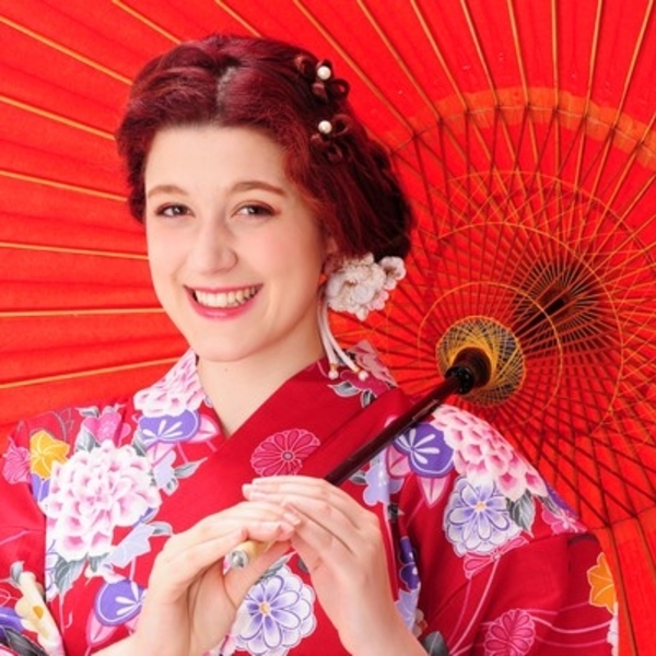 Betty - Prof de japonais - Tours