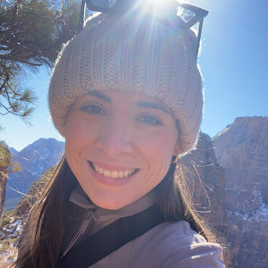Teshia - Spanish tutor - Glendale