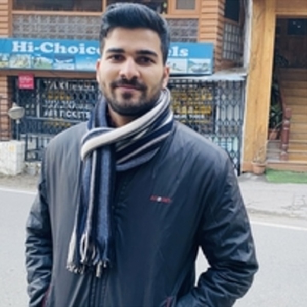 Suraj - History teacher - New Delhi