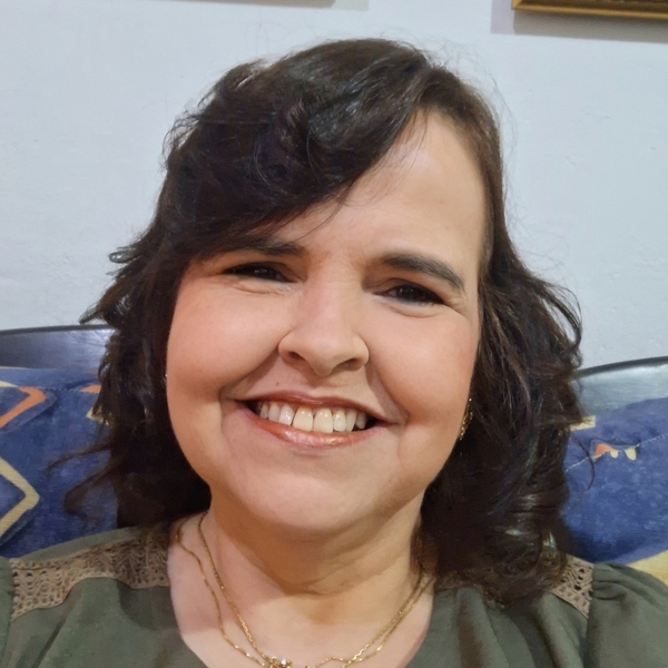 Gláucia - Professor de nutrição - Araruama