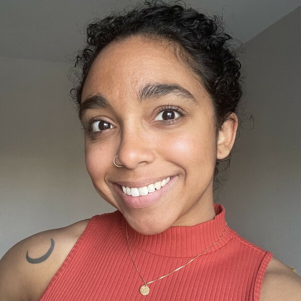 Danielle - Yoga instructor - St. Louis