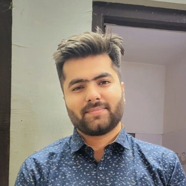 Yash - Computer programming tutor - 11$/h - 2 reviews