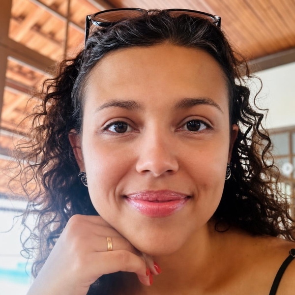 Caroline - Professor de Gramática - Maria Leite