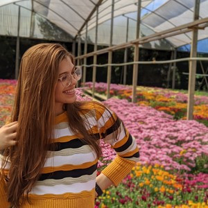 Eduarda - Professor de física - Teresina