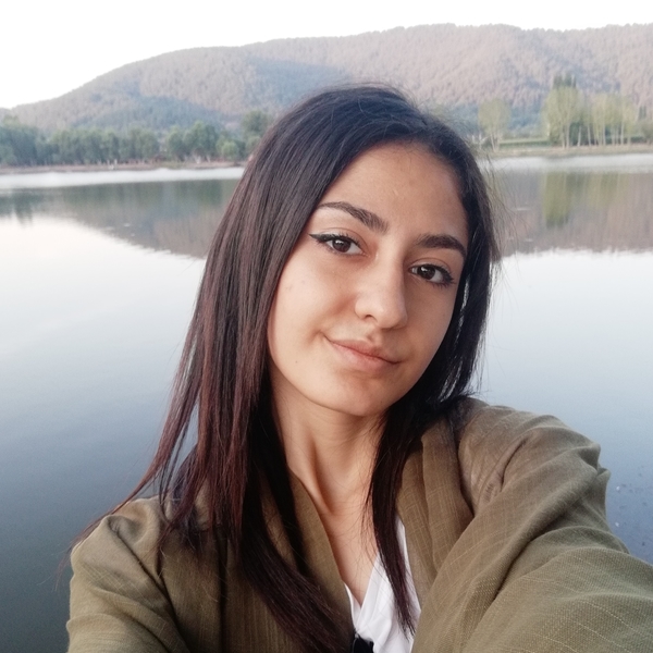 Buket - Kişisel gelişim öğretmeni - 