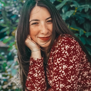 Giulia - Insegnante di ripetizioni - Vallina