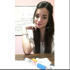 Lucía Belén - Profesor de matemática - Ramos Mejía