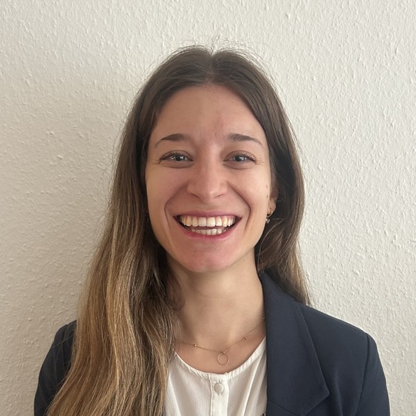 Lisa Angela - Prof de français - Annecy