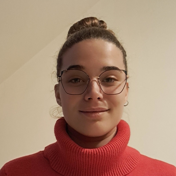 Emeline - Prof d'aide aux devoirs - Nanterre