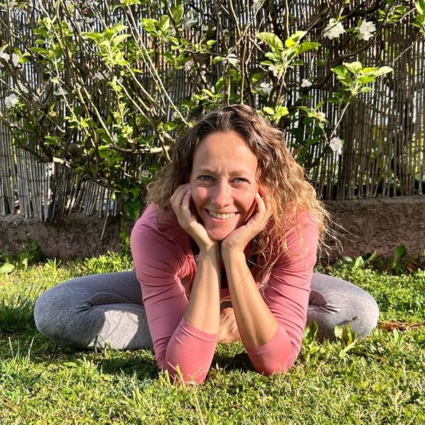Lara - Prof de yoga - Aubagne