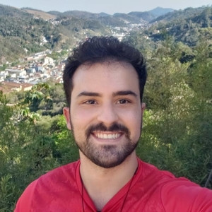 Leonardo - Prof de engenharias - Ouro Preto