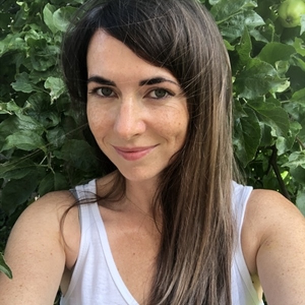 Aleksandra - English speaking teacher - Carshalton