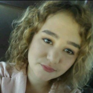 Yuna - Prof d'anglais - Clisson