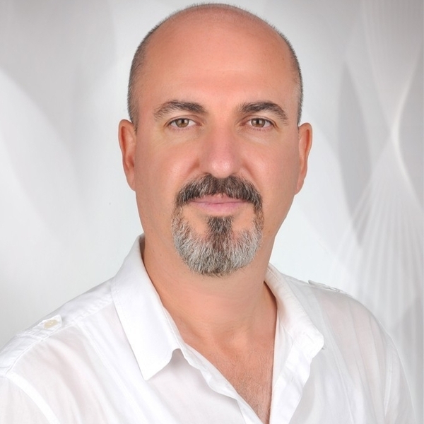 Seçkin - Dilbilgisi öğretmeni - 