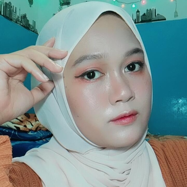 Dewi - Guru mengaji - 