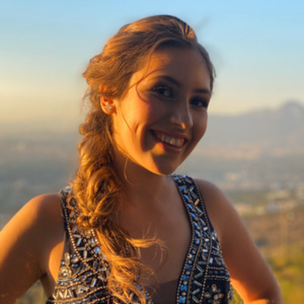 Javiera - Profe de biología - Penalolen