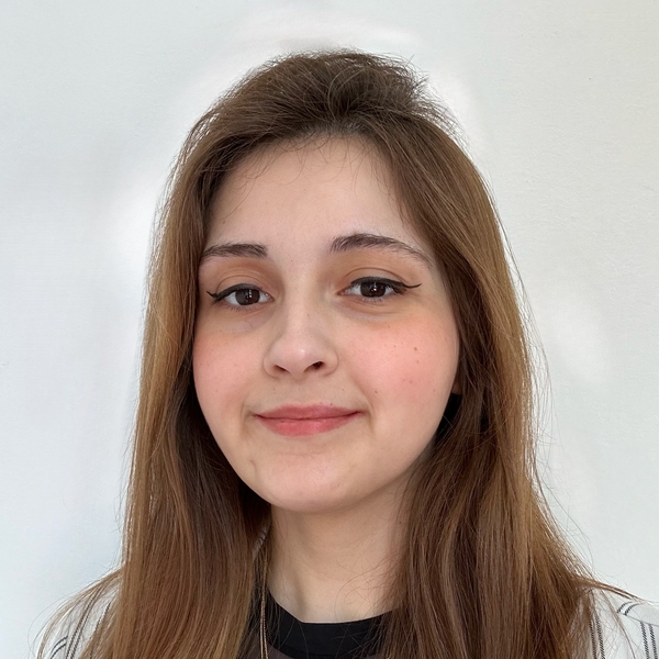 Nergiz - Profe de TOEIC - 