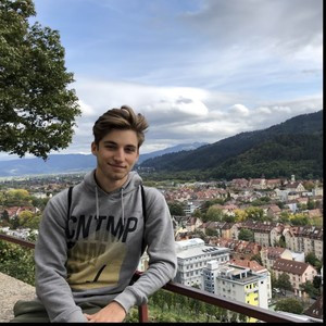 Aron - Lehrkraft für Deutsch - Frankfurt am Main