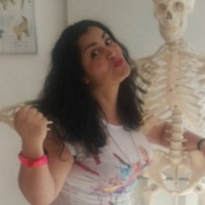 Noemi Reyes - Profe de cosmetología - Sevilla